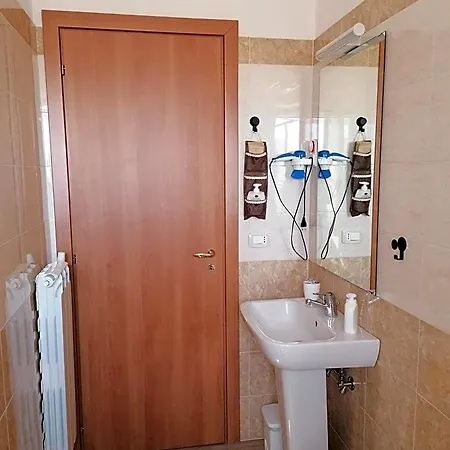 Cilento B&B 파이스툼